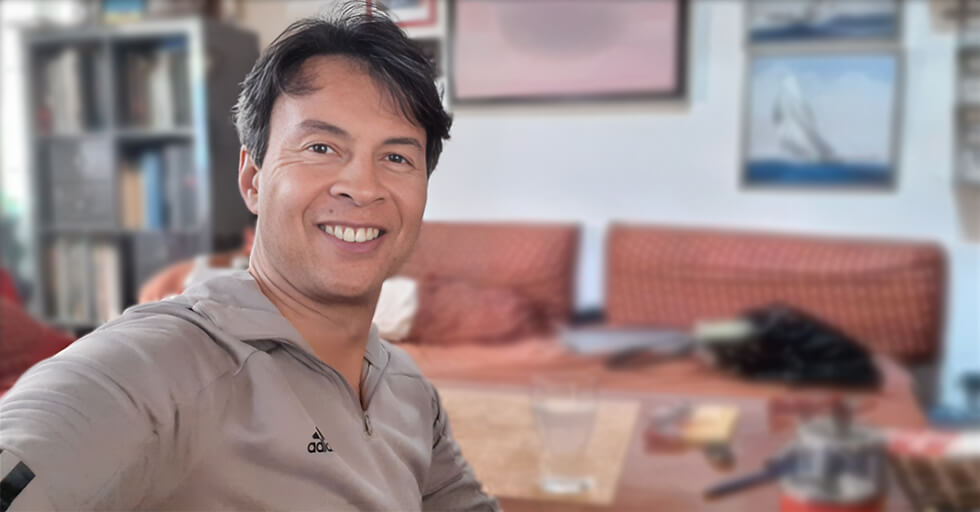 Tom Shanon roller skate artist performer